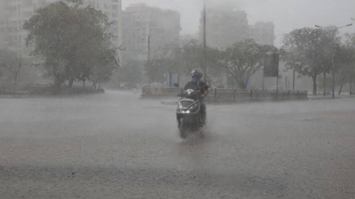 Heavy Rain With Gale Force At Churmura In Yavatmal District Nrka