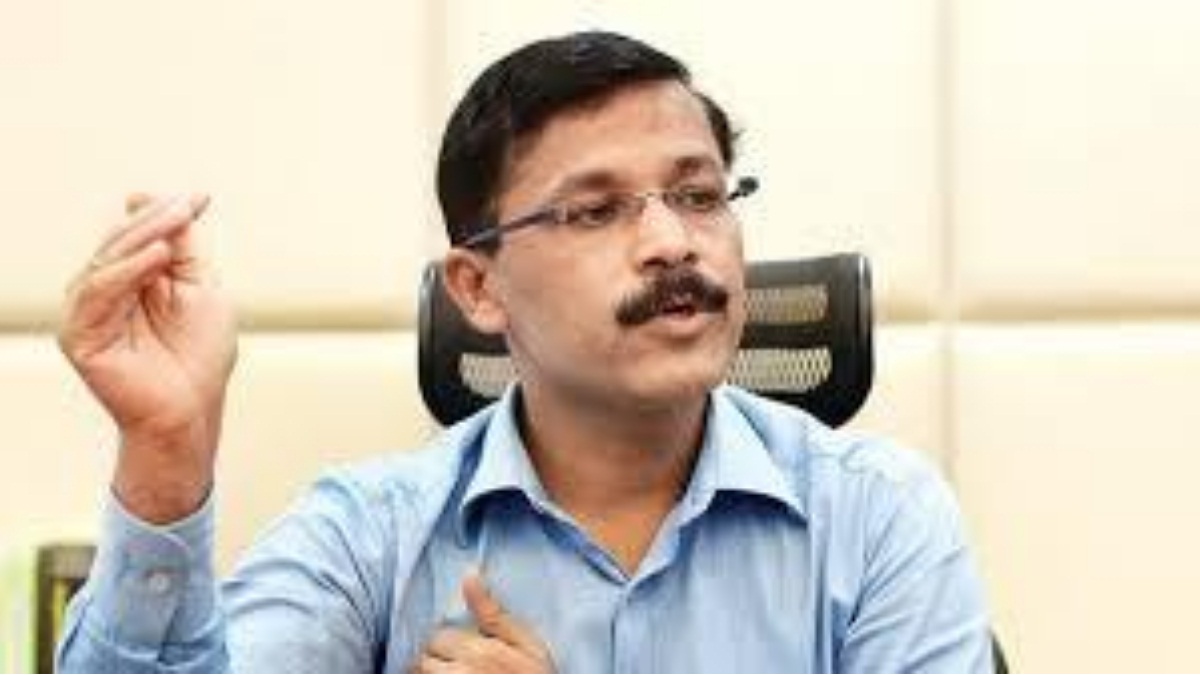 Tukaram Mundhe : ‘तुकाराम मुंढेंचं एक बाटली रक्त सर्व खातेप्रमुखांना द्या’; माजी मंत्र्याची हटके मागणी