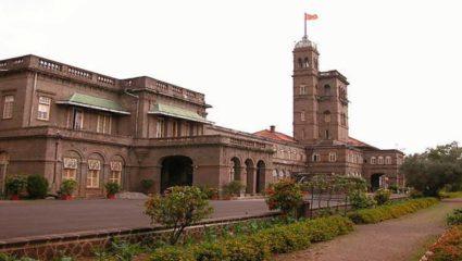 गुणपत्रिकेसाठी तीन हजारांची लाच घेताना कर्मचारी जाळ्यात ; सावित्रीबाई फुले पुणे विद्यापीठात अजब प्रकार