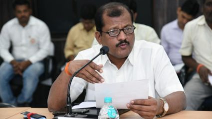 पलटी मारायला मी संतोष बांगर नाही, मरेपर्यंत ठाकरेंसोबत : खासदार संजय जाधव