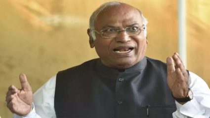 निवडणुका डोळ्यासमोर ठेवून अर्थसंकल्प सादर, गरीब आणि बेरोजगारांचा सरकारला विसर, मल्लिकार्जुन खर्गेंची टीका