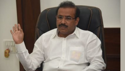 वाढता पॉझिटिव्हिटी रेट लक्षात घेता आरोग्य मंत्री राजेश टोपे यांनी दिल्या चाचण्या वाढवण्याच्या सुचना