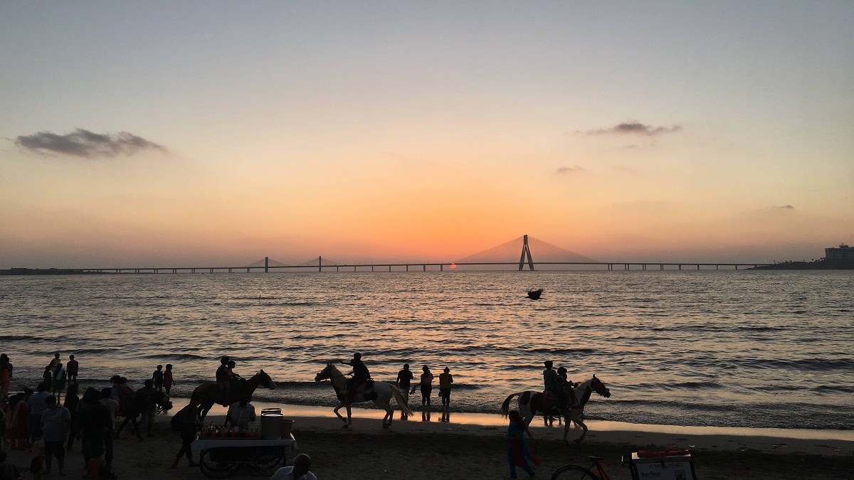 Mumbai's endless beach can be seen from the 'Viewing Gallery' on Dadar Chowpatty