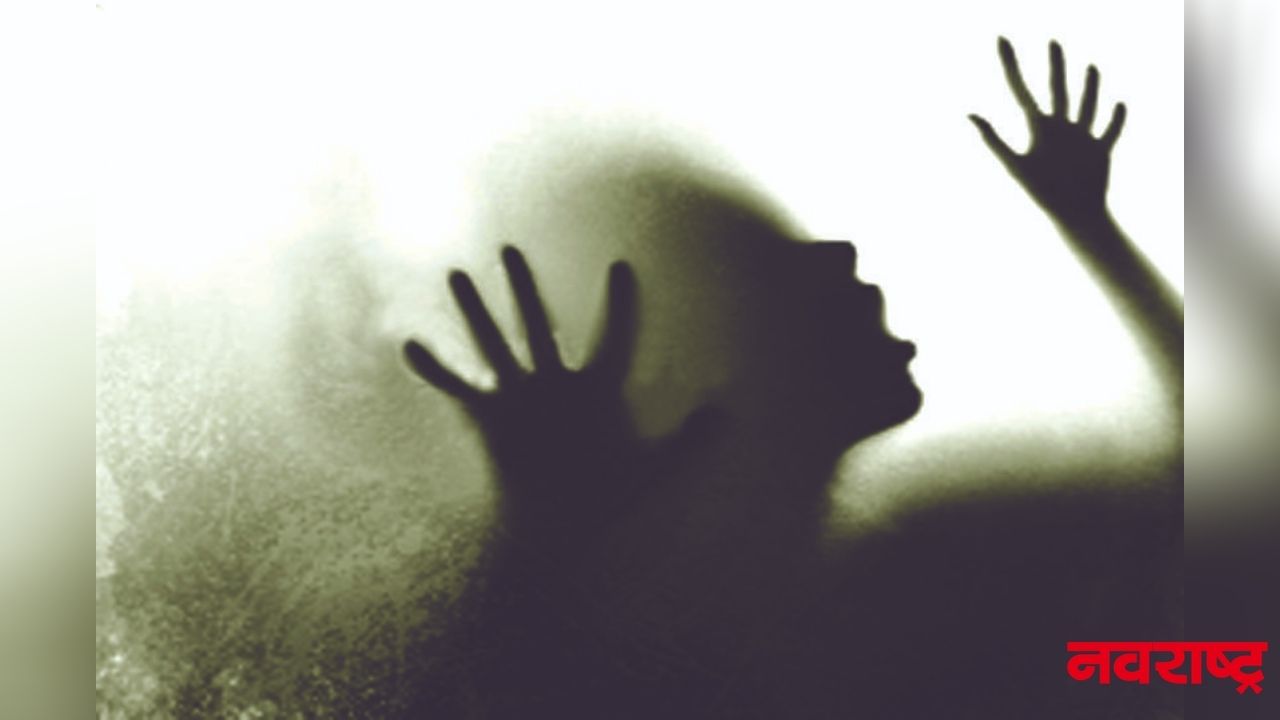 पॉर्न व्हिडिओ दाखवून पत्नीशी ठेवायचा अनैसर्गिक लैंगिक संबंध; पोलीस कर्मचाऱ्यावर गुन्हा दाखल