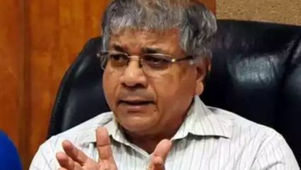 ठाकरेंना युतीसाठी ‘वंचित’ची ऑफर? शिवसेनेचे हिंदुत्व आम्हाला मान्य