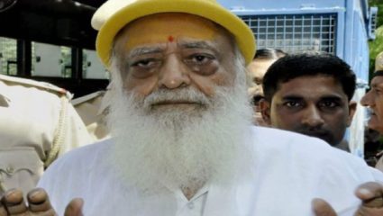 बलात्कार प्रकरणात स्वयंघोषित संत आसाराम बापूला जन्मठेपेची शिक्षा, मरेपर्यंत जेलमध्येच राहणार आसाराम