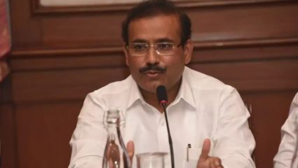 कोरोनावरची लस नव्या व्हेरिएंटवर प्रभावी आहे का ? आरोग्यमंत्री राजेश टोपे यांनी दिलं ‘हे’ स्पष्टीकरण