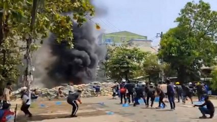 म्यानमारमधील 5000 हून अधिक लोक भारतीय सीमेत घुसले ;  39 लष्करी जवानांचाही समावेश