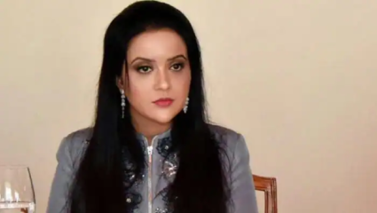 राज्य सरकार पत्रकारांच्या बाबतीत असंवेदनशील का ? अमृता फडणवीस यांनी विचारला सवाल
