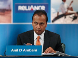 कर्ज फेडण्यासाठी अनिल अंबानींनी कंपनी विकायला काढली; रिलायंस होम फायनान्ससाठी 2900 कोटींची बोली