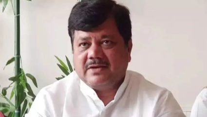 मुंबई महानगर पालिका आणि पर्यावरण विभागाच्या अक्षम्य दुर्लक्षामुळेच पर्यावरण मंत्र्याच्या मतदारसंघात खुलेआम वृक्ष कत्तल : प्रविण दरेकरांचा आरोप