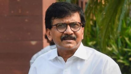‘महाराष्ट्रातच मराठीचे गारदी’ सामनातून विरोधकांवर निषाणा