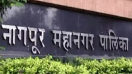 राज्य सरकारला मदत म्हणून सरकारी कर्मचाऱ्यांचे एक दिवसाचे वेतन मुख्यमंत्री निधीसाठी देण्याचे आवाहन; पालिका कर्मचाऱ्यांचा नकार