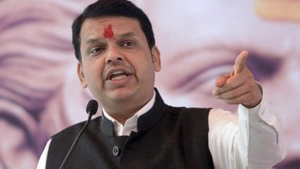 चंद्रपुरातील दारूबंदी हटविण्याचा निर्णय दुर्दैवी : देवेंद्र फडणवीस