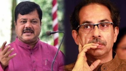 एवढे करण्यापेक्षा मंत्रालयात येवून बैठक घेऊन दिलासा दिला असता तरी चालले असते : मुख्यमंत्री उध्दव ठाकरेंच्या वादळ दौ-याची दरेकराकडून खिल्ली