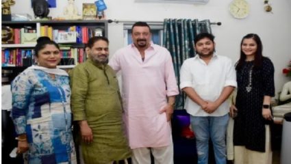 आणि संजूबाबा अचानक नितीन राऊत यांच्या नागपुरातील घरी आले; राऊत कुटुंबीयांशी केल्या गप्पागोष्टी