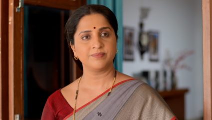 ‘कोणी नसलं तरी चालेल तुुझी तू रहा’! अरुंधतीने शेअर केली कविता, व्हिडिओ व्हायरल