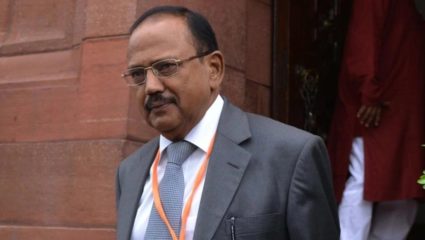 भारताचे ‘जेम्स बाँड’ अजित डोवाल कोणत्या धोक्याकडे वेधत आहेत लक्ष; बैठकीत दिले ‘हे’ संकेत