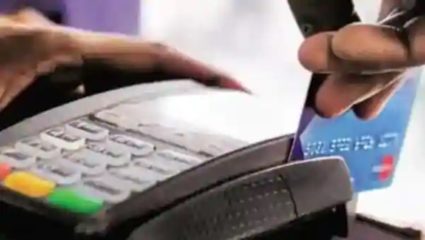 RBI ने दिलीये तंबी, Debit Card च्या या ३ सेटिंग्ज लवकरात लवकर बदला अन्यथा…