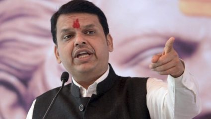 राहुल गांधींना राष्ट्रीय नेता म्हटलेलं बैलांनाही आवडलेलं दिसत नाही, देवेंद्र फडणवीसांची काँग्रेसवर टोलेबाजी