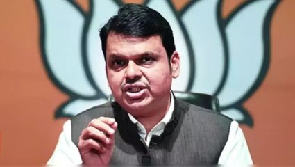 कुणाचही तिकीट फायनल नाही, कार्य आणि जनमत जाणूनच उमेदवारी; फडणवीसांचा नगरसेवकांना इशारा