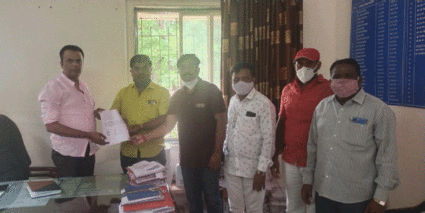 तळेगाव ढमढेरे येथील ग्रामपंचायत कर्मचाऱ्यांचा पगार कपातीस विरोध
