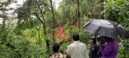 गुहागर तालुक्यातील कुडली गावात दरड कोसळली, कोणतीही जीवितहानी नाही