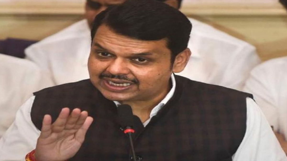 Devendra Fadnavis Criticized On Wine Selling In Super Market Nrps