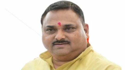 गायरान जमिनीवरील अतिक्रमणधारकांना दिलासा द्या : राजेंद्र पाटील यड्रावकर