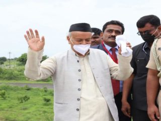 राज्यपाल भगतसिंह कोश्यारी यांच्या मराठवाडा दौ-यात राजशिष्टाचाराची ऐशीतैशी