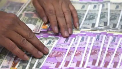 आता याला काय म्हणावं? युट्यूबवरून शिकून ‘त्यांनी’ छापल्या बनावट नोटा; चलनात आणण्याचा प्रयत्न केला पण…