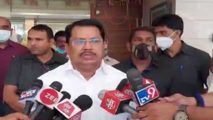 निकोप लोकशाही पत्रकारांनी टिकवावी, व्हॉईस ऑफ मीडिया पत्रकारांच्या आयुष्यातील प्रकाश बीज : विजय वडेट्टीवार