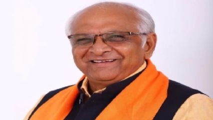 गुजरातचे नवे मुख्यमंत्री भूपेंद्र पटेल, १६ मंत्र्यांनीही शपथ घेतली