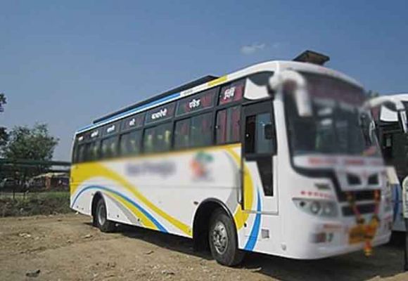 रात्रीच्या वेळेस बस भर रस्त्यात सोडून ड्रायव्हर फरार… कोकणातुन मुबंईत ...