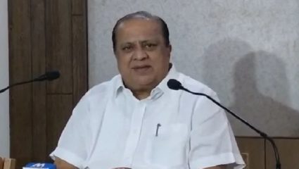 ‘ओमायक्रॉन’वर मात करण्यासाठी लसीकरण करणे गरजेचे : हसन मुश्रीफ