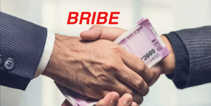 तीनशे रुपयांची लाच स्वीकारणं पडलं महागात; महापालिकेच्या महिला लिपिकाला रंगेहाथ पकडलं