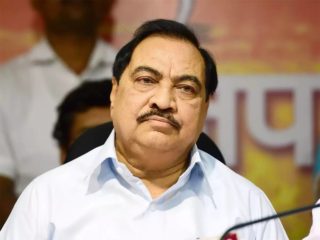 देवेंद्र फडणवीस हे बाळासाहेबांच्या आशिर्वादाने मुख्यंमत्री झाले होते- एकनाथ खडसे