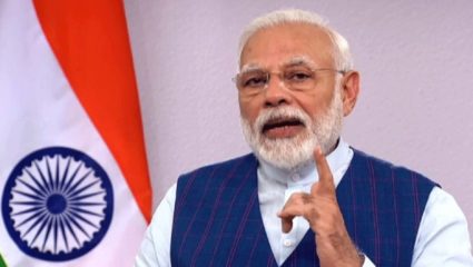 पंतप्रधान मोदींच्या स्वागतासाठी ना मुख्यमंत्री ना आदित्य ठाकरे, सुभाष देसाई लावणार हजेरी