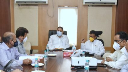 गुटखा वाहतूक व विक्री करणाऱ्यांविरुद्ध कठोर कारवाई करण्याचे गृहमंत्री दिलीप वळसे पाटील यांचे निर्देश