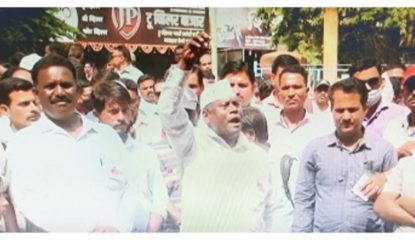 कोल्हापुरातील ३८ कर्मचाऱ्यांवर कारवाई; सलग सातव्या दिवशीही एसटीचा संप सुरूच