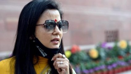 ‘प्रश्न’कोंडीत मोईत्रा !