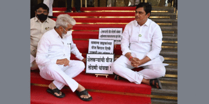 कृषीमंत्री दादा भुसे यांनी घेतली आमदार महेश शिंदेंची उपोषणस्थळी भेट