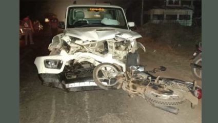 बार्शीत तिहेरी अपघात; आठ जखमी तर वाहनांचे मोठे नुकसान