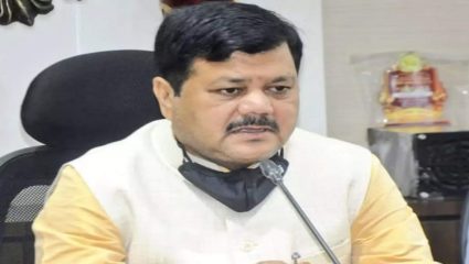मुंबई बॅंक मधील बोगस मजूर प्रकरणी प्रवीण दरेकरांना पोलिसांची नोटीस