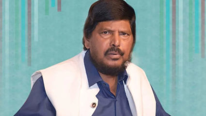 अपघातानंतर तासभर मदतच न मिळणं ही बाब अत्यंत गंभीर, रामदास आठवलेंची प्रतिक्रीया