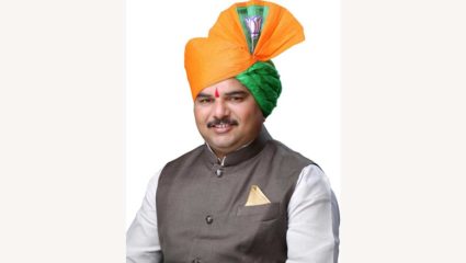 कडेगावच्या नगराध्यक्षपदी धनंजय देशमुख तर उपनगराध्यक्षपदी विजय गायकवाड