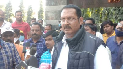 लोकप्रतिनिधी आहात तर टाळुवरचे लोणी खाणार का?; उदयनराजे भोसले आक्रमक