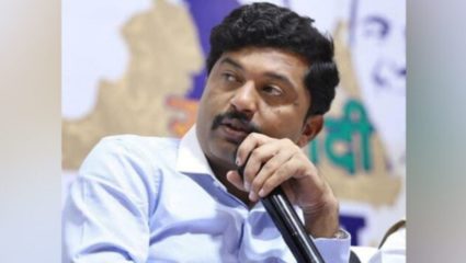 शाहरुख खानची कृती हा लतादीदींबद्दलचा आदर असून व्यक्त केलेले प्रेम आहे.