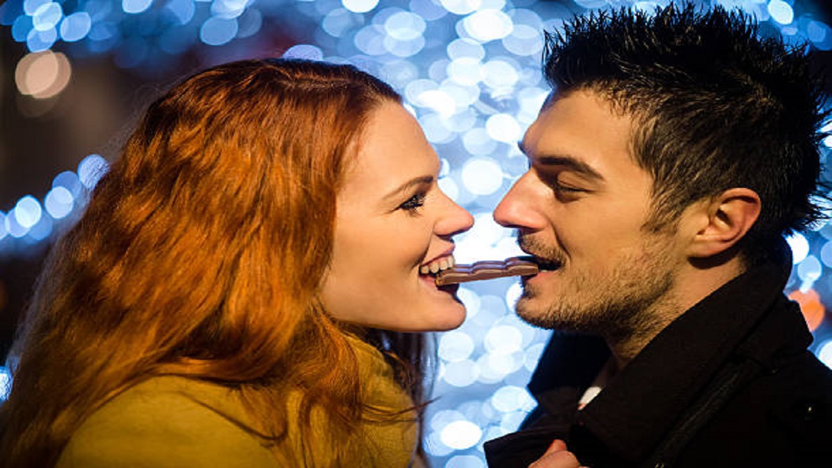 Make Chocolate Day Special Give Your Partner A Huge Surprise