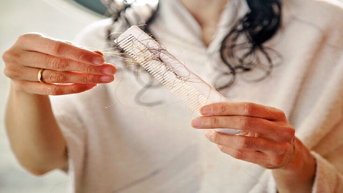 केसांच्या सर्व समस्यांवर मात करण्यासाठी करा हे घरगुती उपाय